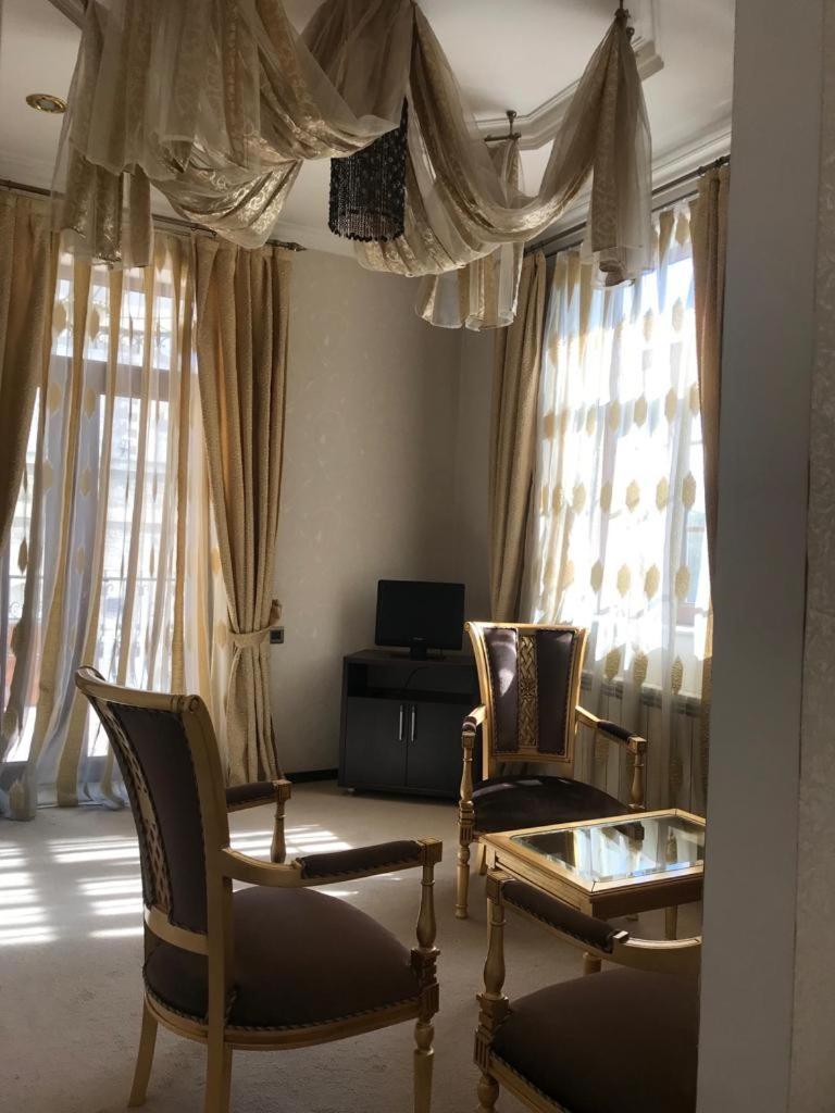 Villa Petrolea Hotel Baku Exteriör bild